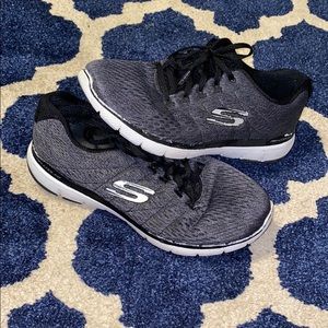 Skechers tennis shoes